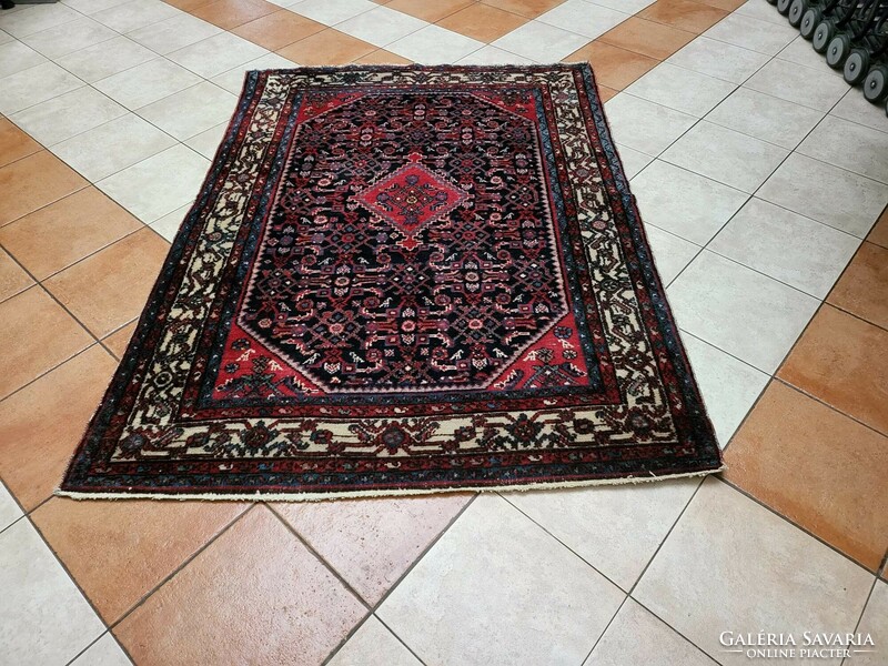 Hand-knotted 140x200 cm wool Persian carpet mz_168