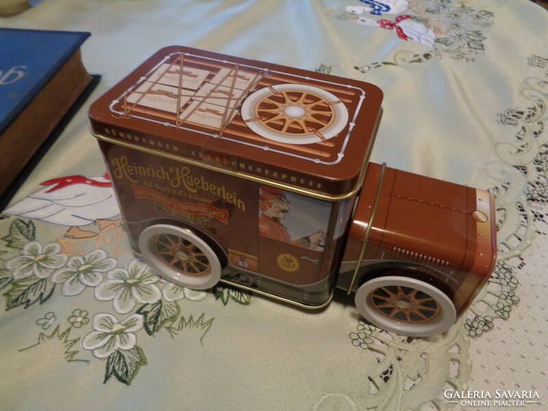 Nuremberg, Christmas gingerbread and chocolate factory, transport toy car, with musical structure