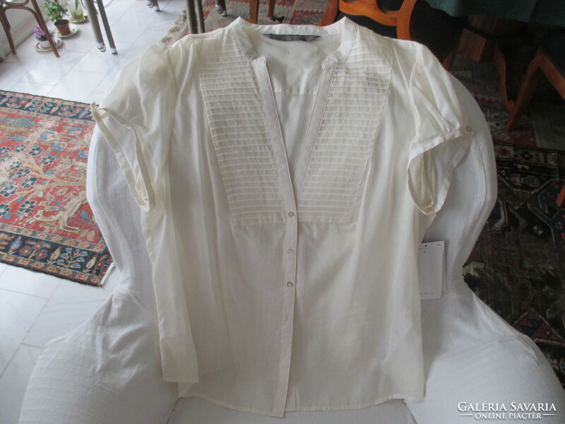 Bone-colored muslin blouse, zara, caterpillar silk and cotton