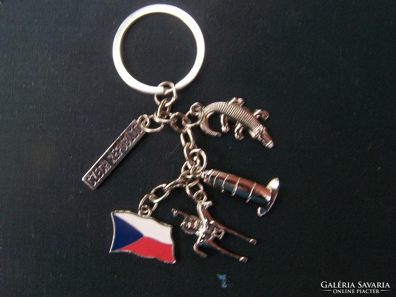 Key ring with five charms