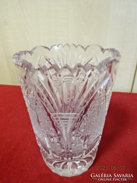 Lip crystal vase, height 15 cm, top diameter 10.5 cm. Jokai.