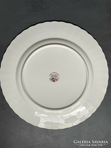 A wonderful royal albert lavender rose English bone china tea plate