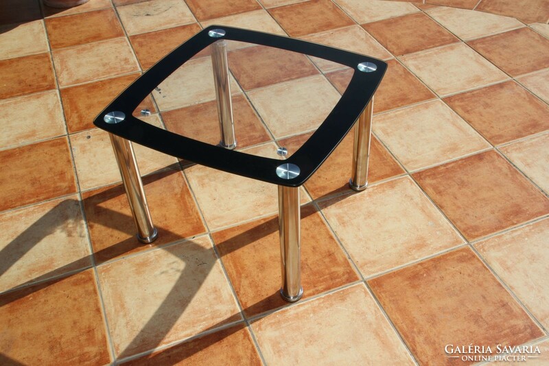 Glass table 60 x 60 cm