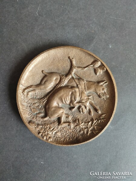 Copper plaque depicting hunting dogs - ep