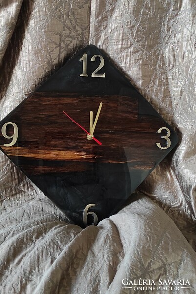 Gift epoxy wall clock with painting