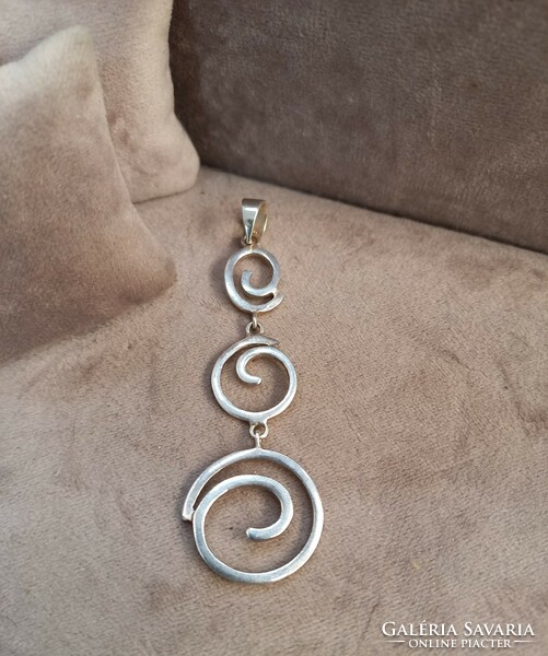 Silver design pendant spiral