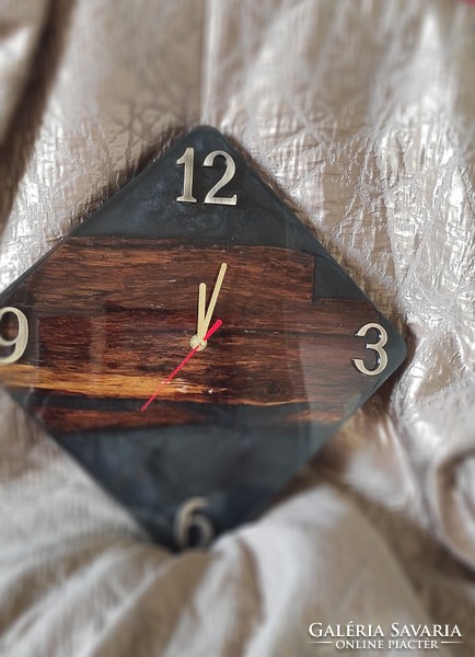 Gift epoxy wall clock with painting