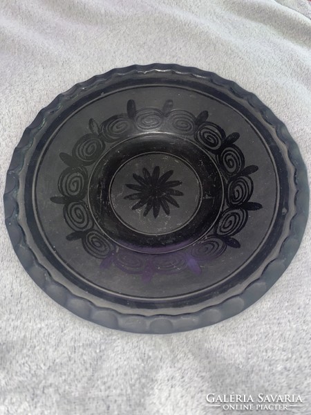 Folk art carved ceramic plate 23.5 cm in good condition