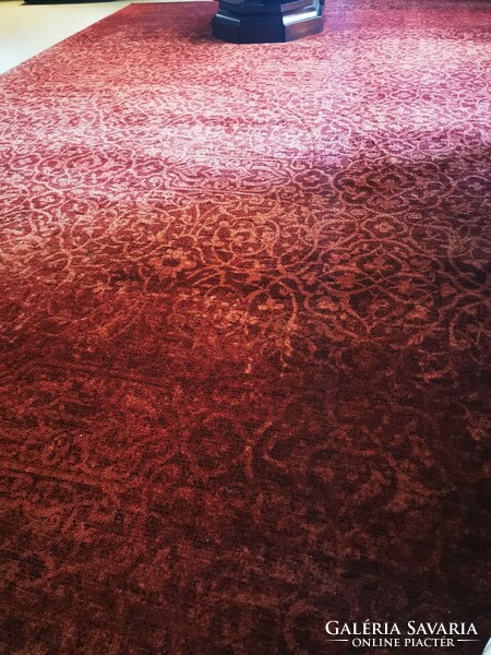 Gyönyörű gyapjú szőnyeg