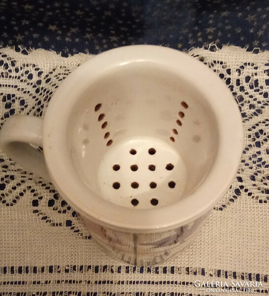 Teaforrázó csésze