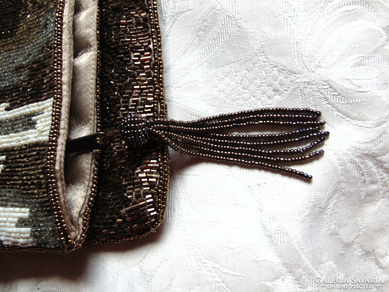 Elegáns csupa gyöngy hímzett alkalmi táska - art deco stílusban