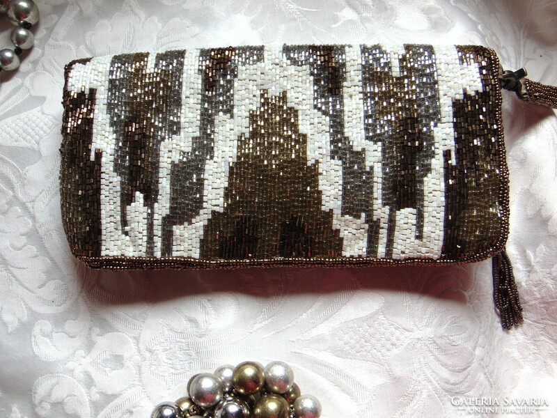 Elegant all-pearl embroidered casual bag - in art deco style