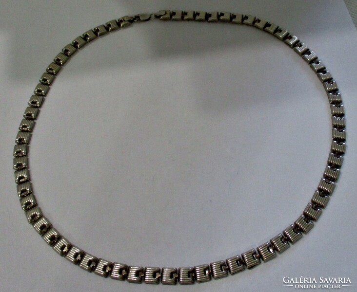 Beautiful old wide silver necklace with a beautiful pattern