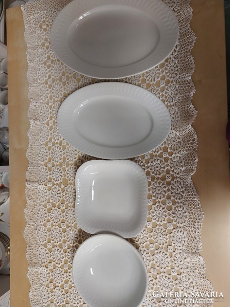 Fehér porcelán pecsenyéstál, kínálók, 4db, Csehszlovák