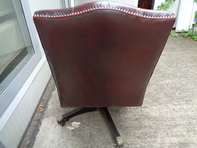 Chesterfield office swivel chair