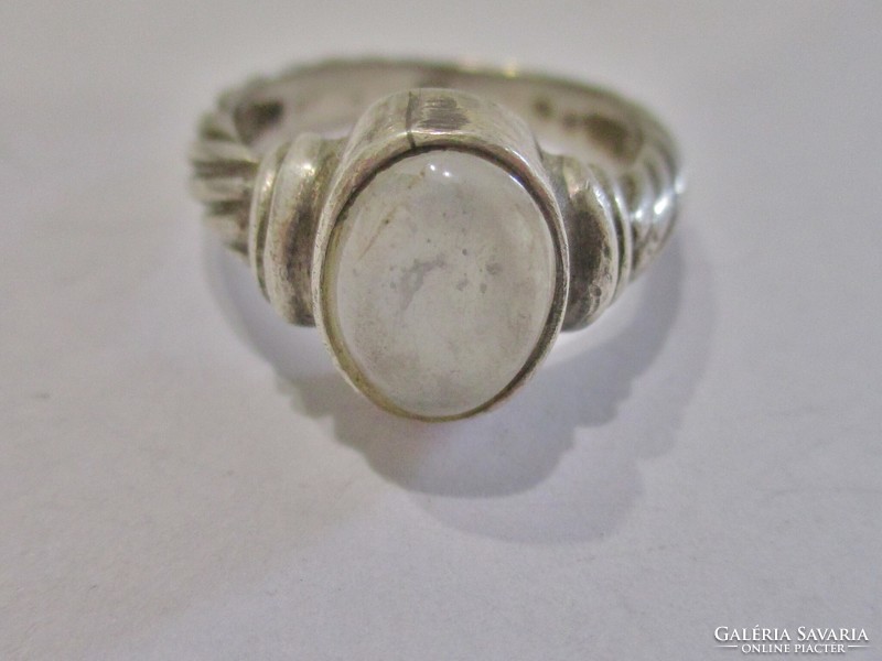 Szép kis régi kézműves ezüst gyűrű holdkővel