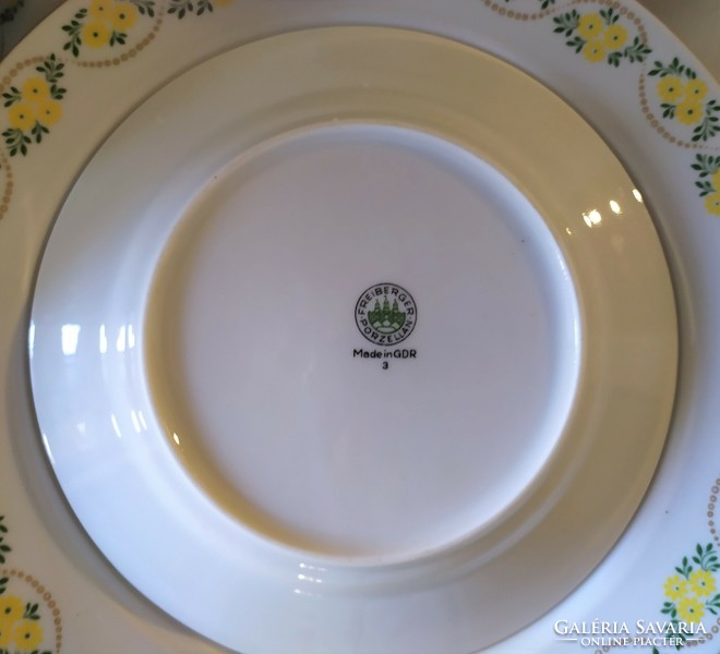 Freiberger GDR német porcelán étkészlet eladó! 30 db-os