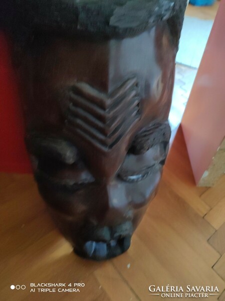 Faragott afrikai maszk