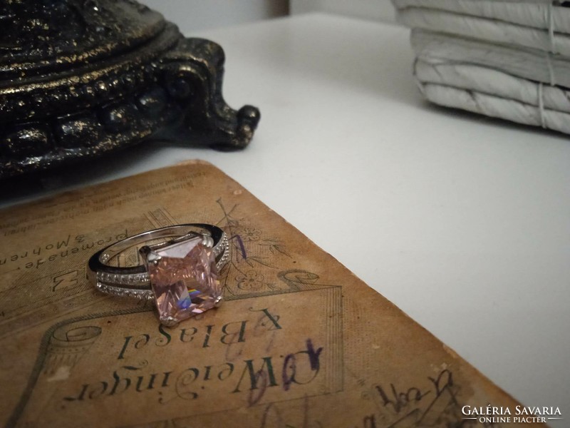 Ezüstözött gyűrű pink cirkón kővel