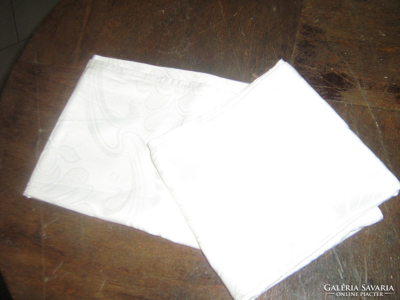 Pair of beautiful damask napkins with white Toledo pattern