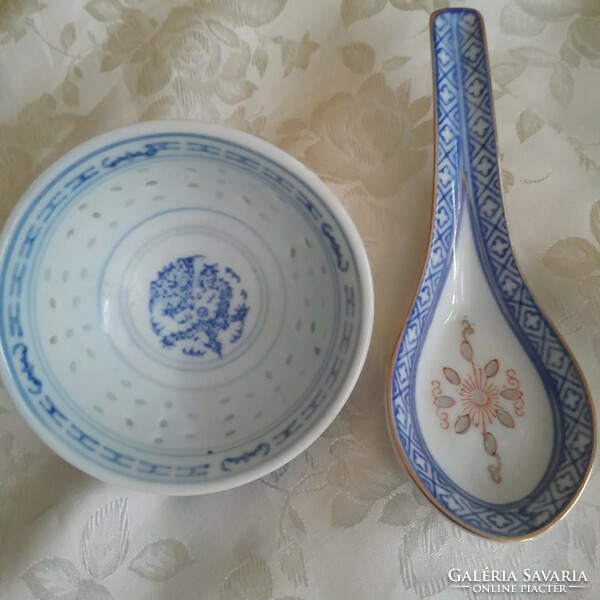 Small Chinese bowl with spoon