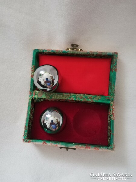Chikung chi-kung feng shui balls in gift box