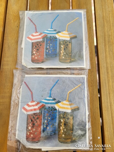 Retro party accessories_parasol that can be pulled on a straw_cup decoration