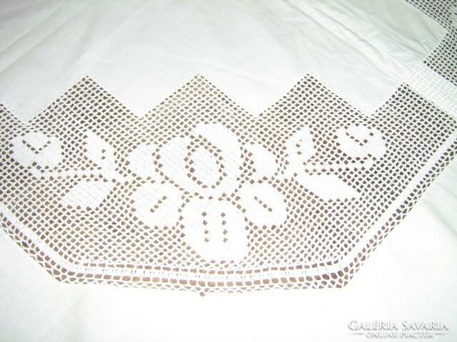 Dreamy special antique hand crocheted snow white rose rounded tablecloth