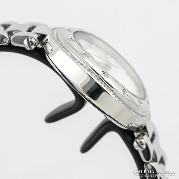 Geovani egy gyönyörű és különleges svájci óra 102 db valódi fehér gyémánttal díszítve