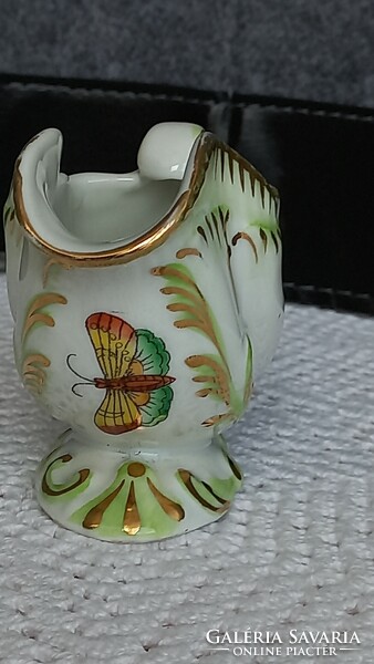 Shell-shaped decorative object with rich Victoria pattern from Herend, flawless, marked, 6.5 x 8 cm, opening: 6.5 cm.