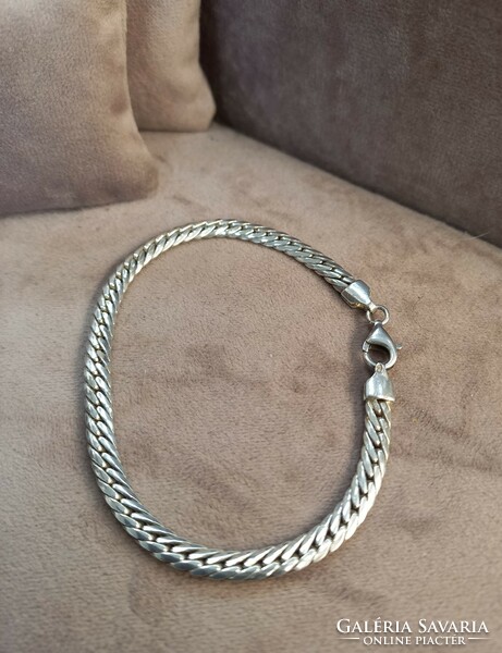 Silver bracelet braided pattern