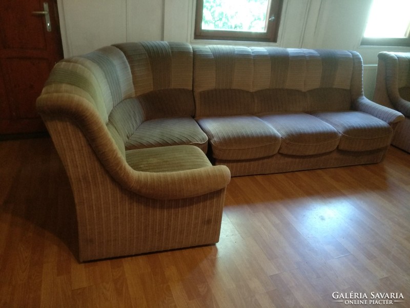 L alakú kanapé, ülőgarnitúra, vendégággyal, ajánljon!