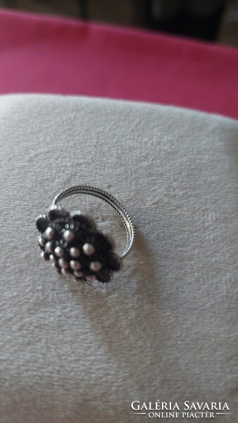 Antik ezüst gyűrű 925- ös ezüst ! Nagyon szép ötvös munka !