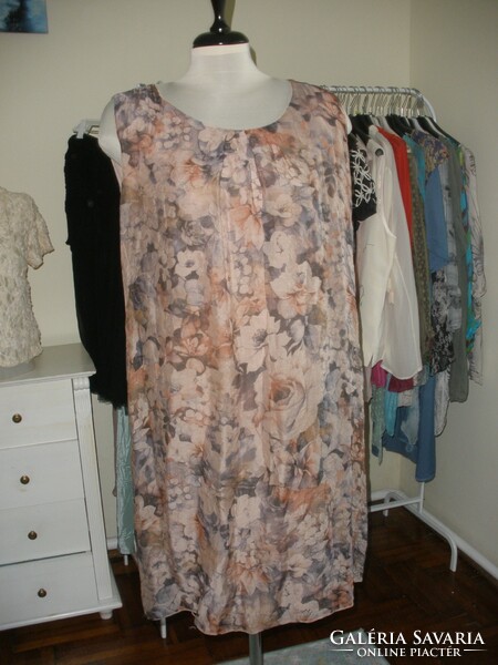 Silk dress with pastel colors xl