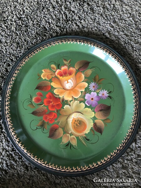 Hand painted Russian tray in beautiful condition