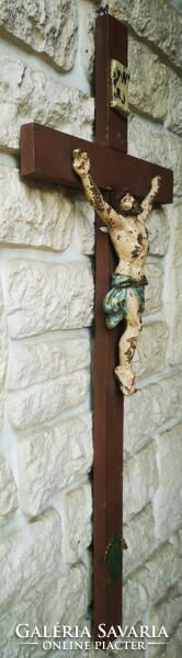 Antik kereszt korpusz feszület festett Jézus Krisztus szobor fa hatású, de öntött vas. 100 éves