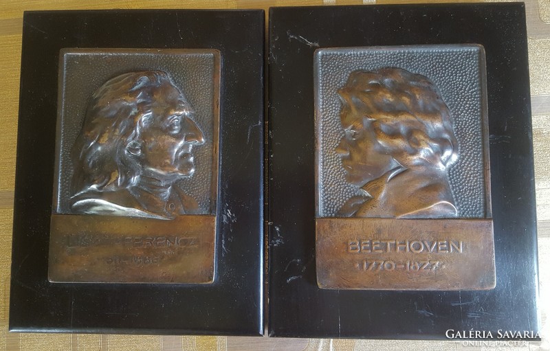 Liszt Ferenc-Beethoven bronz arc dombormű falapra rögzítve,akasztható kép19,5x25, dombormű.12x18cm