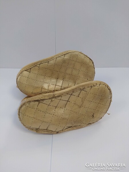 Old quilted baby shoes