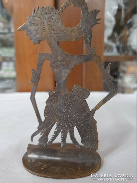 Bronzírózott Alpakka Wayang Setiaki Malajzia Figurális Szobor.10 cm.