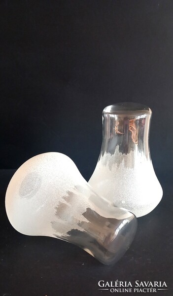 2 glass lamp shades negotiable art deco design
