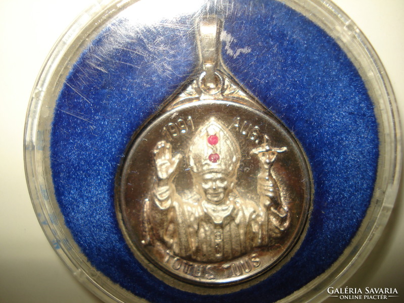 II. János pál silver medal-pendant, with real ruby stones, certificate.