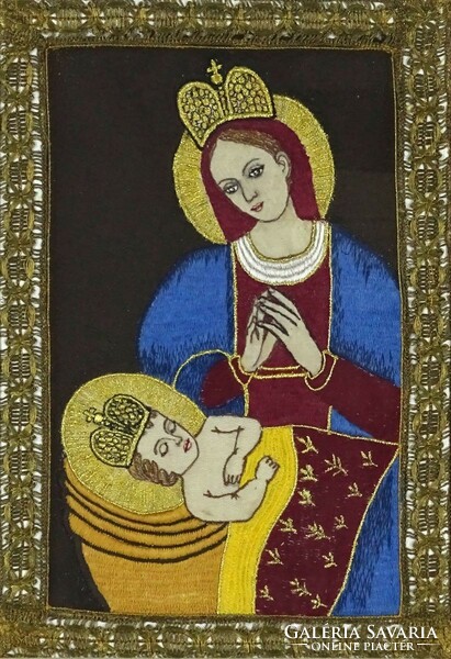 1N258 Keretezett Mária gyermekével aranyfonalas részletgazdag hímzés 48.5 x 38 cm