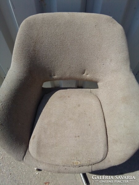 Retro shell armchair, swivel chair