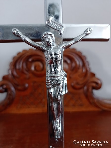 Pedestal crucifix with corpus for a home altar