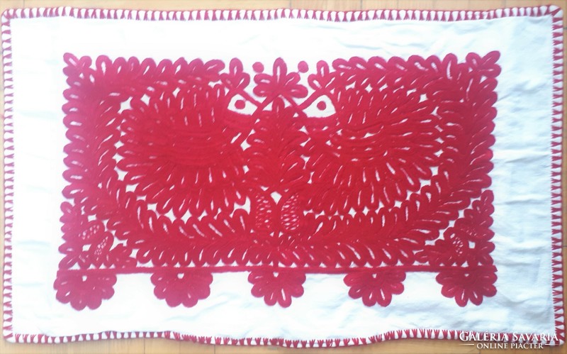 Kalotaszeg calligraphy pillow with bird pattern