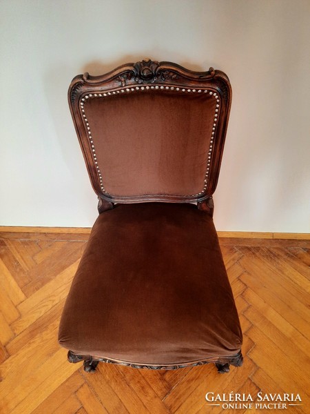 Neo-baroque chair