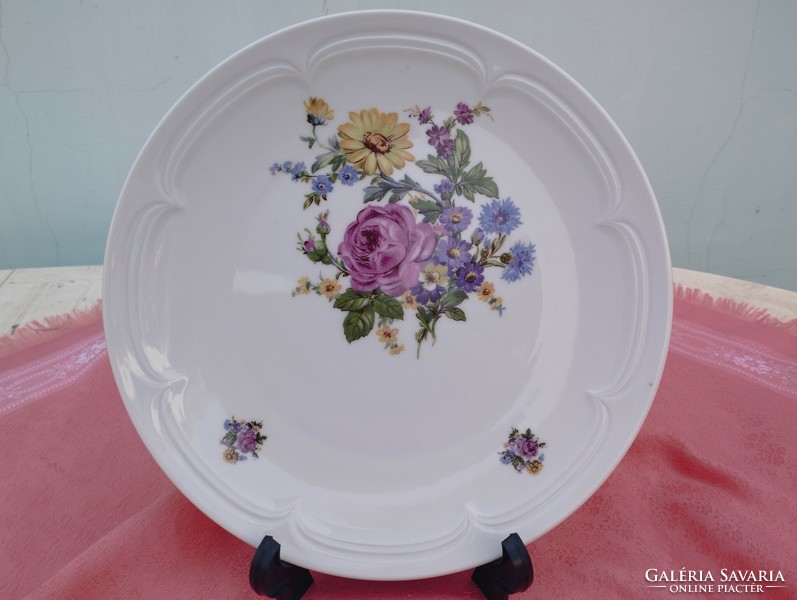 2 pcs. Large flat plate with a beautiful floral pattern