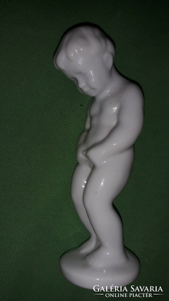 Porcelán miniatűra a Brüsszeli Maneken Pis köztéri szobor makettje mini szobor 12 cm a képek szerint