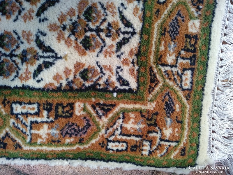 Carpet wool