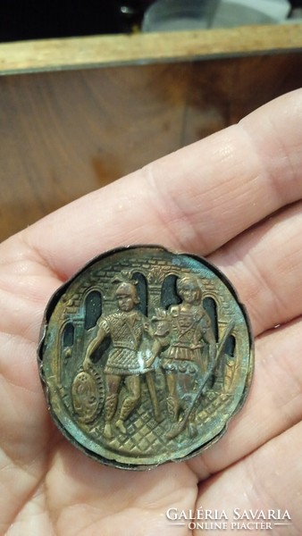 xvii. Century bronze brooch, coin, in good condition, 5 cm